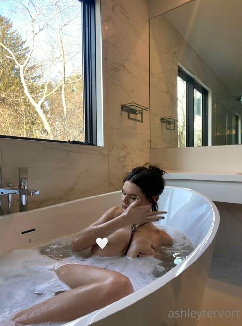 Ashley Tervort Bubble Bath Onlyfans Photos Leaked 1